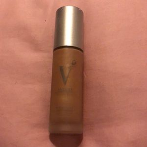 Vapour Atmosphere Soft Focus Foundation in s125